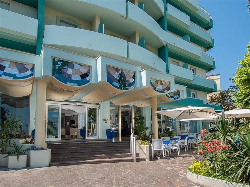 Hotel Losanna Gabicce Mare Bagian luar foto