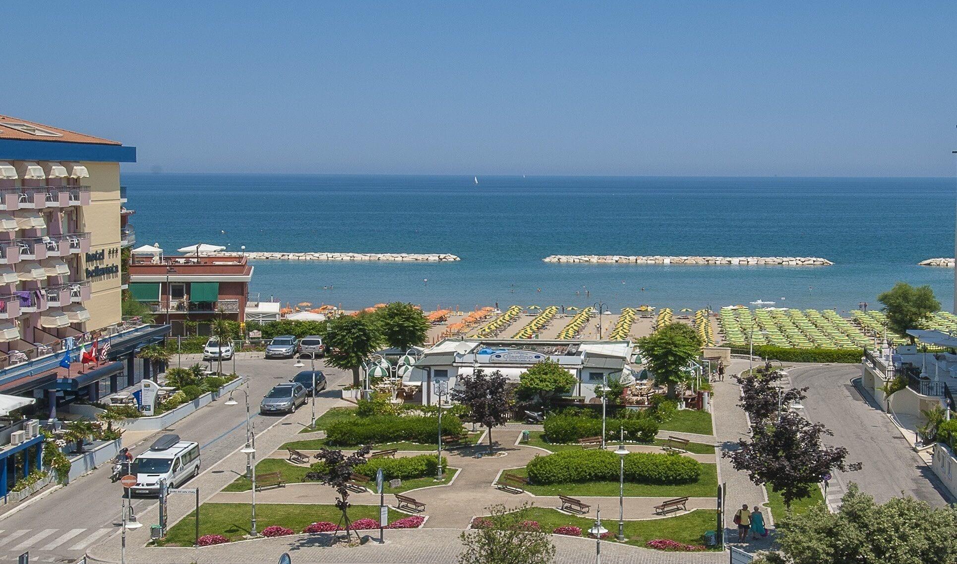 Hotel Losanna Gabicce Mare Bagian luar foto