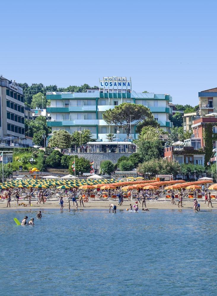 Hotel Losanna Gabicce Mare Bagian luar foto