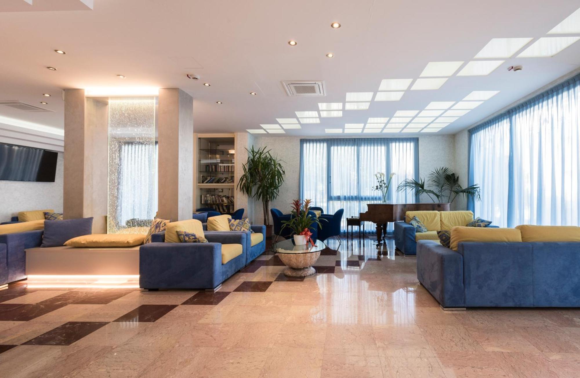 Hotel Losanna Gabicce Mare Bagian luar foto