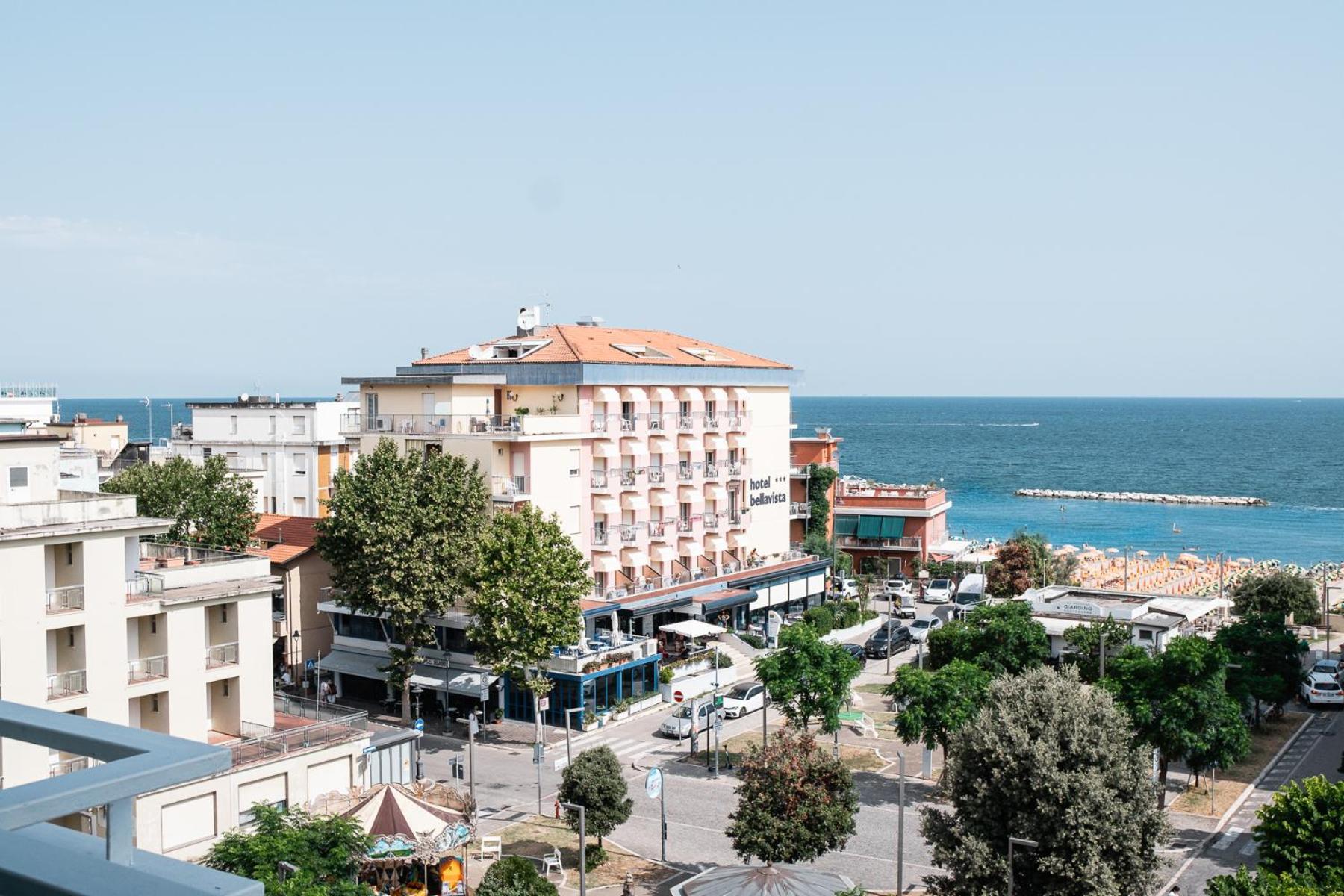 Hotel Losanna Gabicce Mare Bagian luar foto