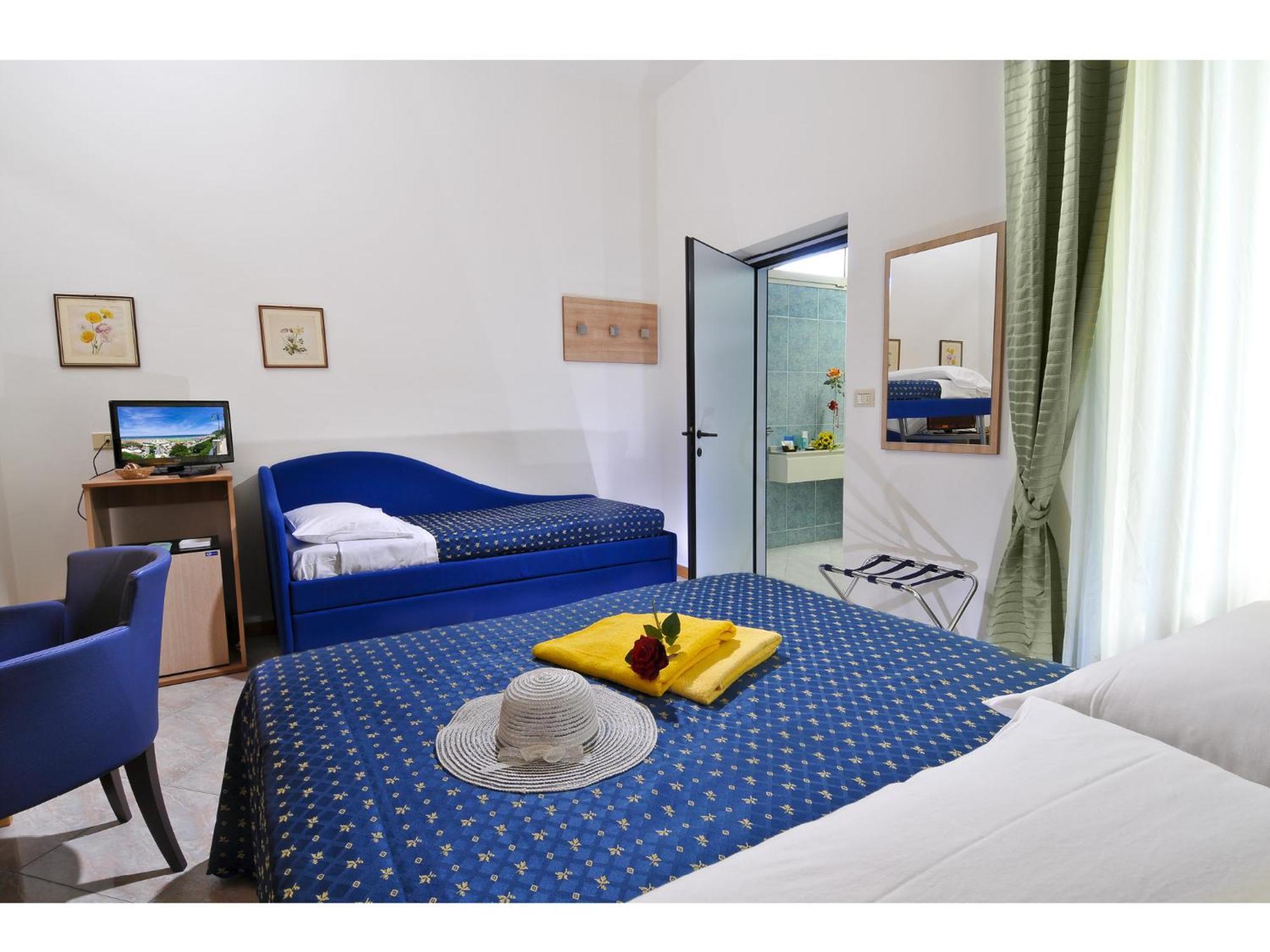 Hotel Losanna Gabicce Mare Bagian luar foto