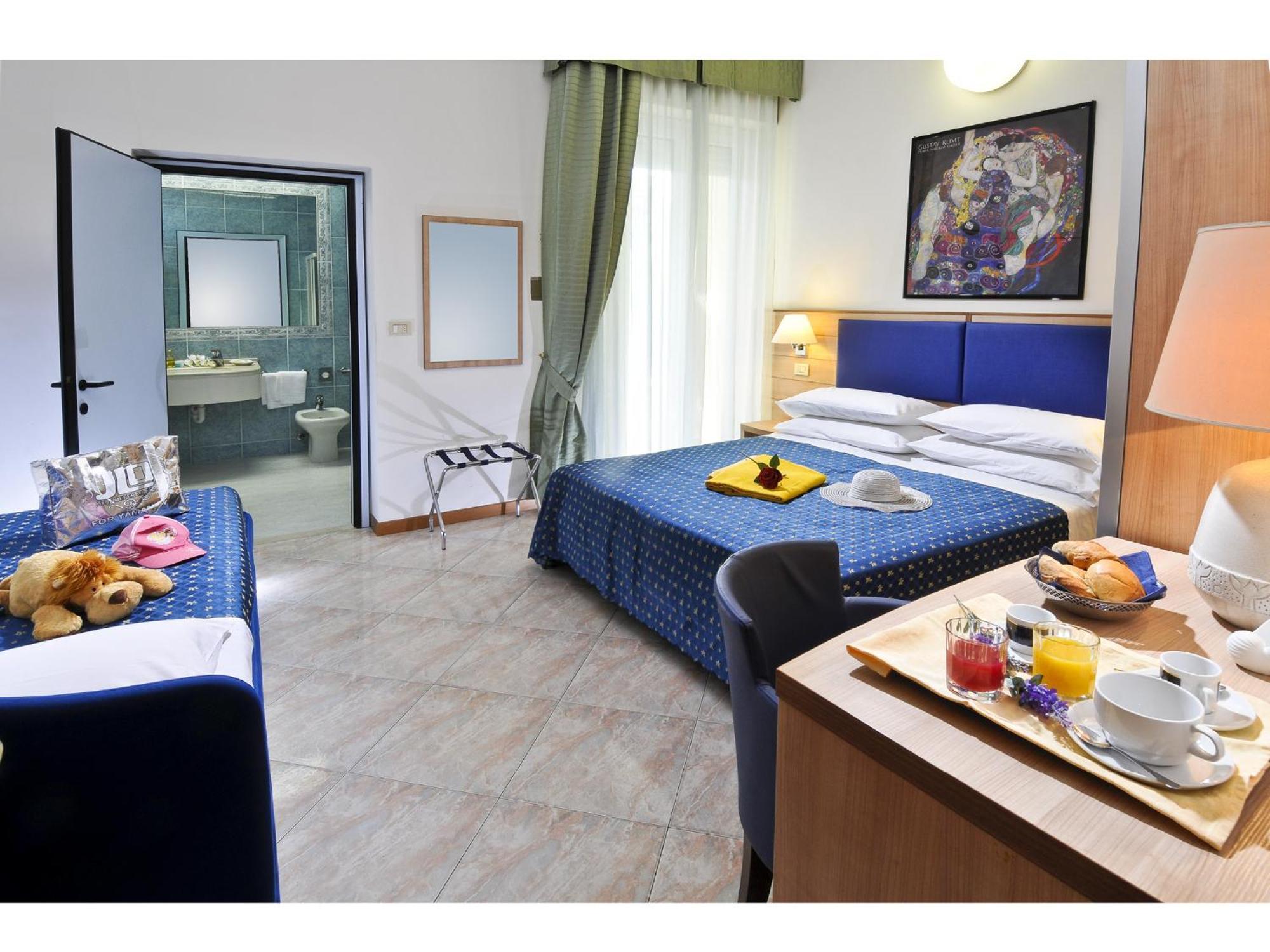 Hotel Losanna Gabicce Mare Bagian luar foto