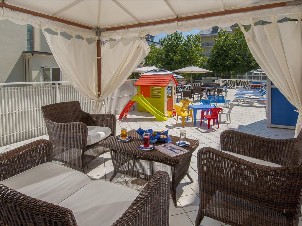 Hotel Losanna Gabicce Mare Bagian luar foto