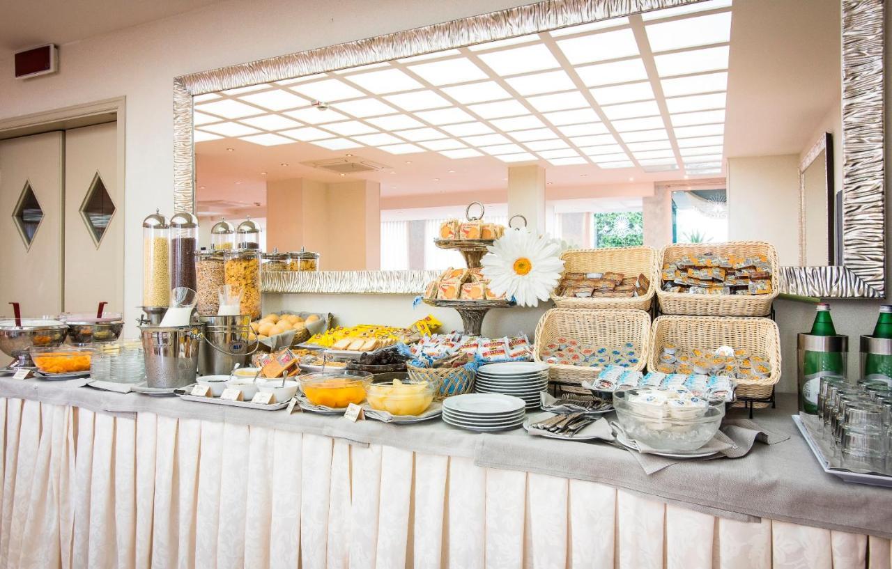 Hotel Losanna Gabicce Mare Bagian luar foto