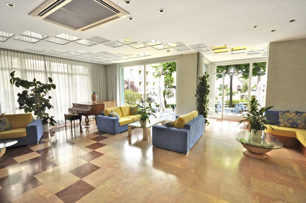 Hotel Losanna Gabicce Mare Bagian luar foto
